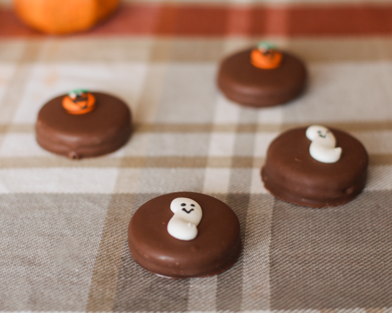 Halloween Chocolate Covered Oreo